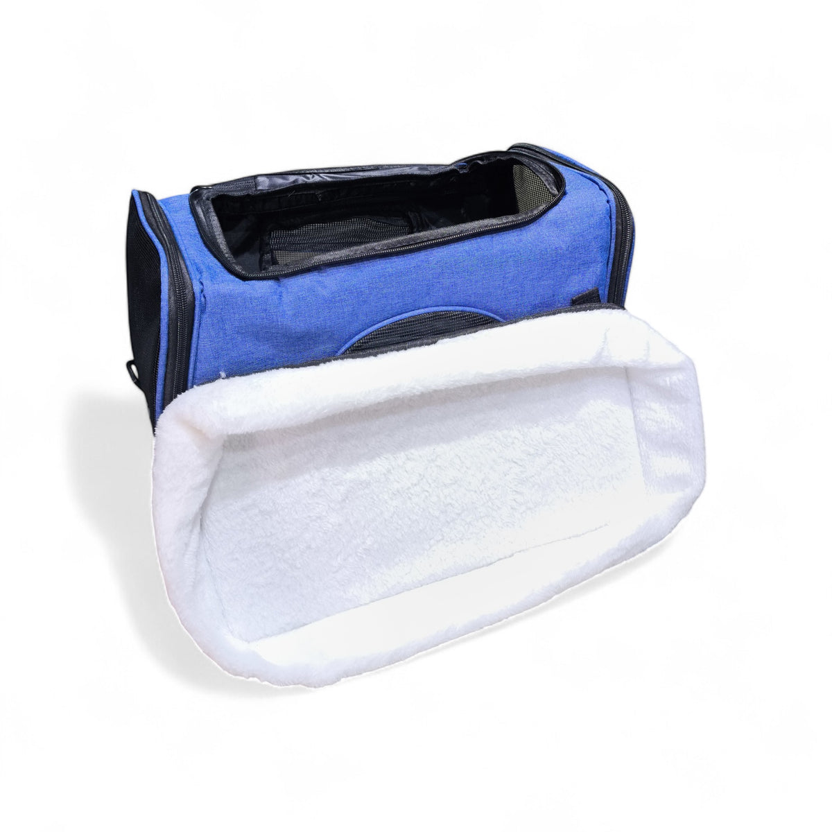 Maroc-animalerie blue pet carrier with plush white lining and mesh ventilation panels