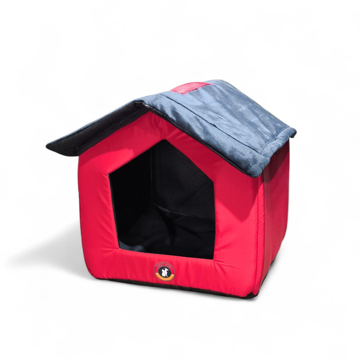 Maroc-animalerie red and grey plush pet house shaped like a miniature home, ideal for small pets.